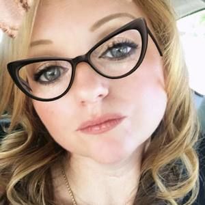 Meet your Posher, Kelley